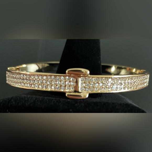 Stunning Gold Tone Bangle with Rhinestones, NWOT! - Picture 4 of 7